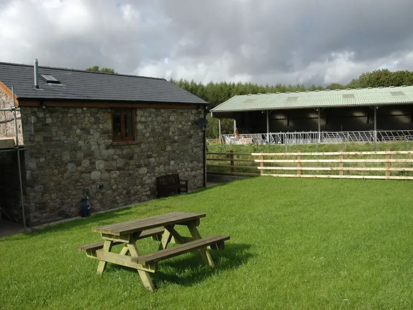 Cozy Cottage in Ystradgynlais With Garden