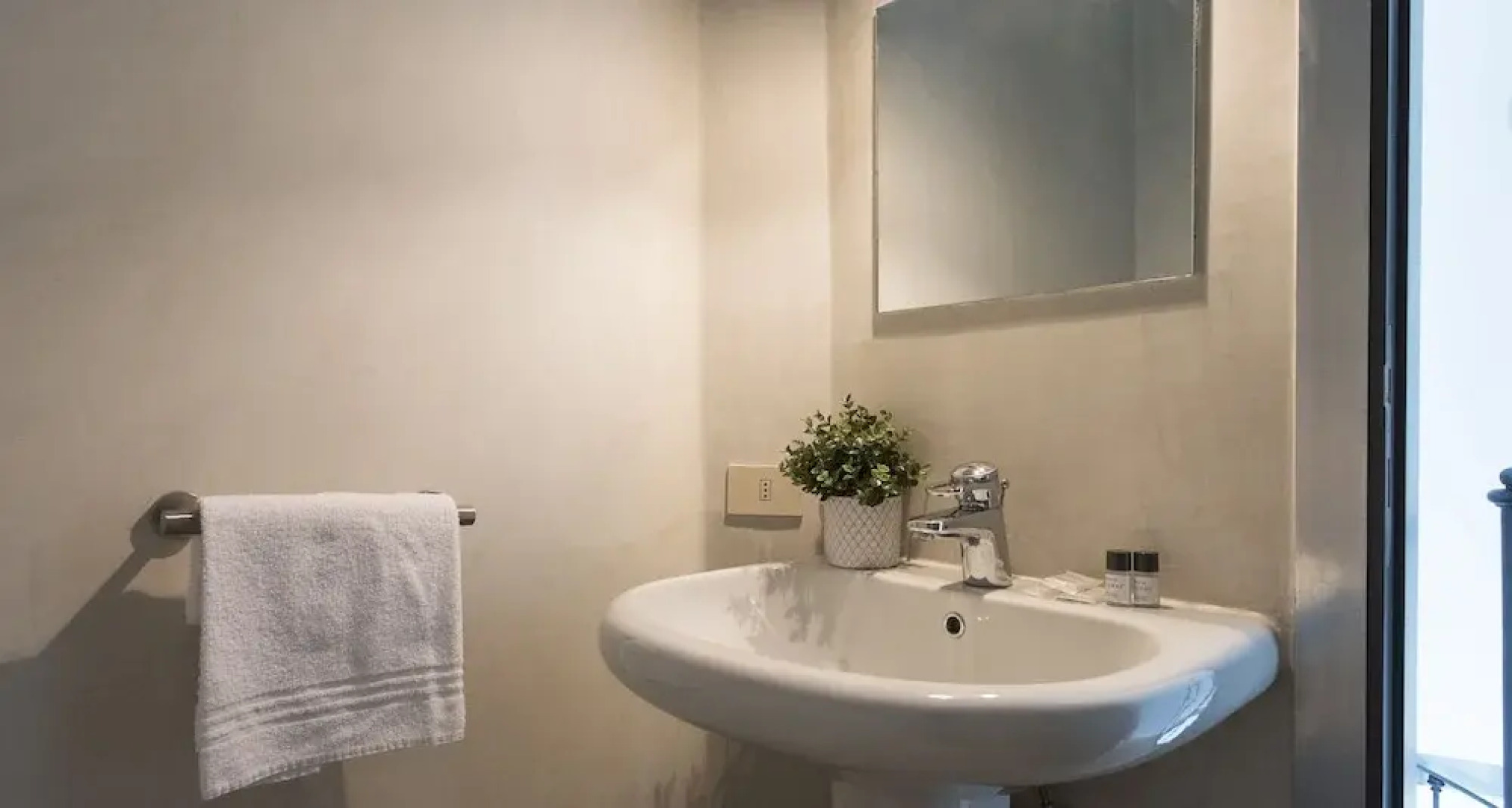 Altido Villa Caterina on the Lake - Parking