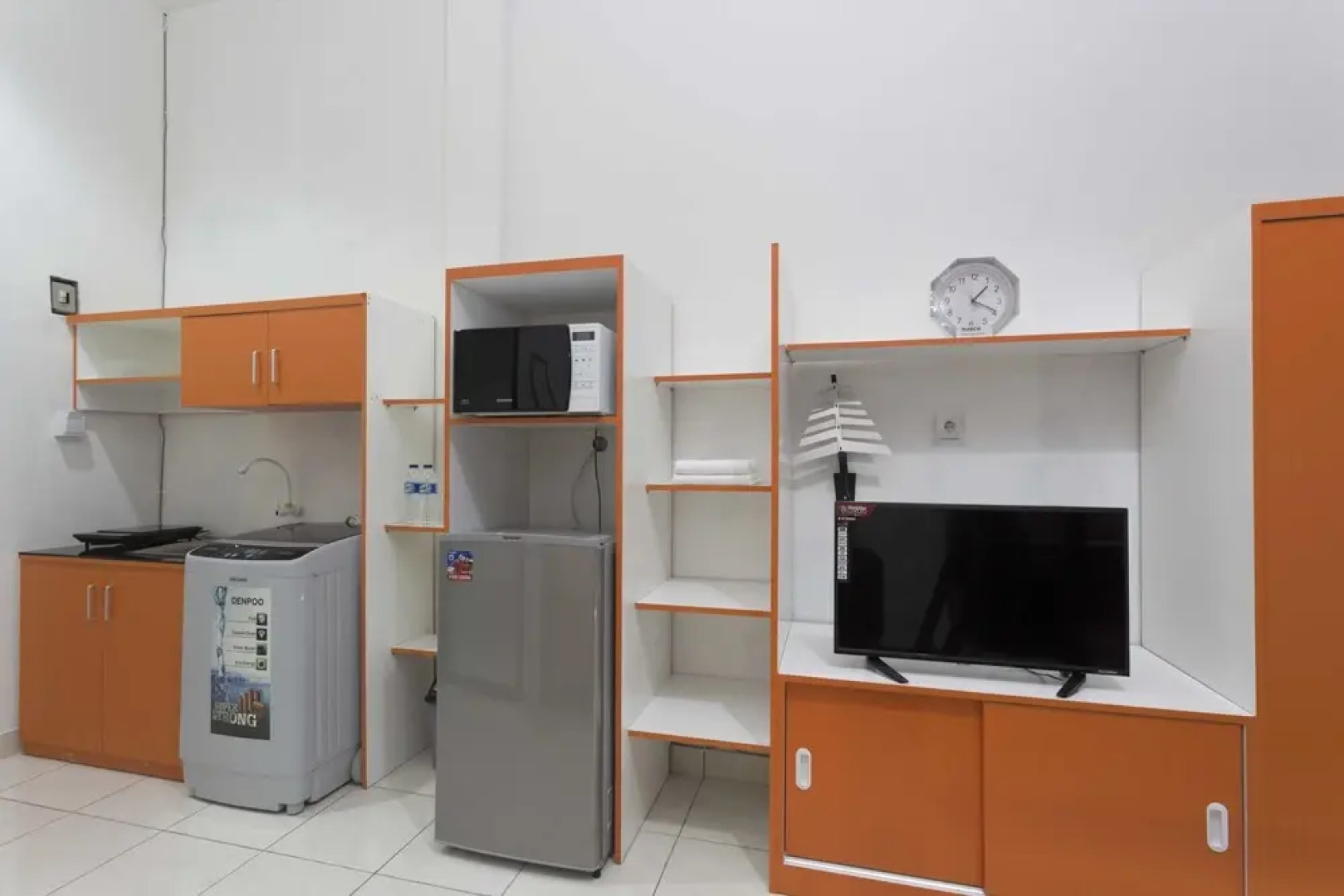 RedDoorz near University of Indonesia