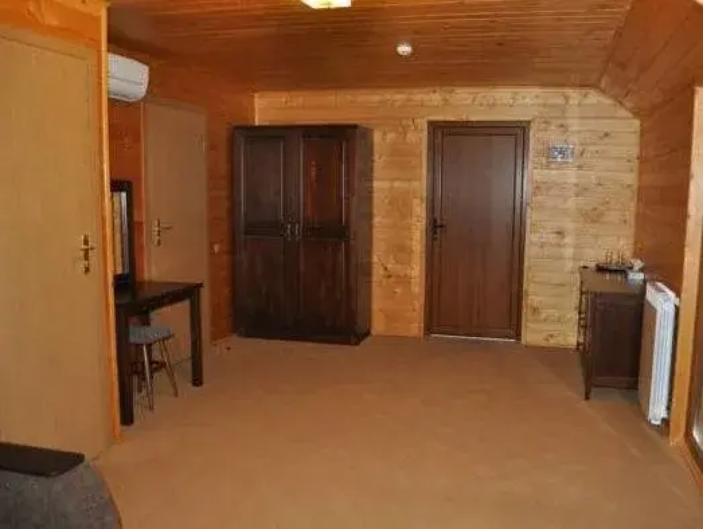 Sunny Mountain Hotel