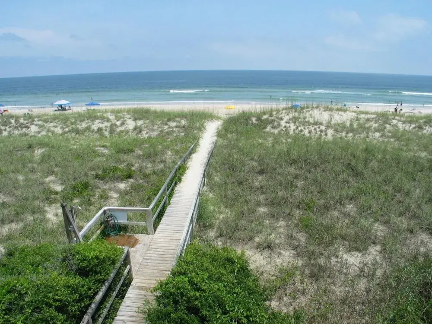 Beach House Inn and Suites