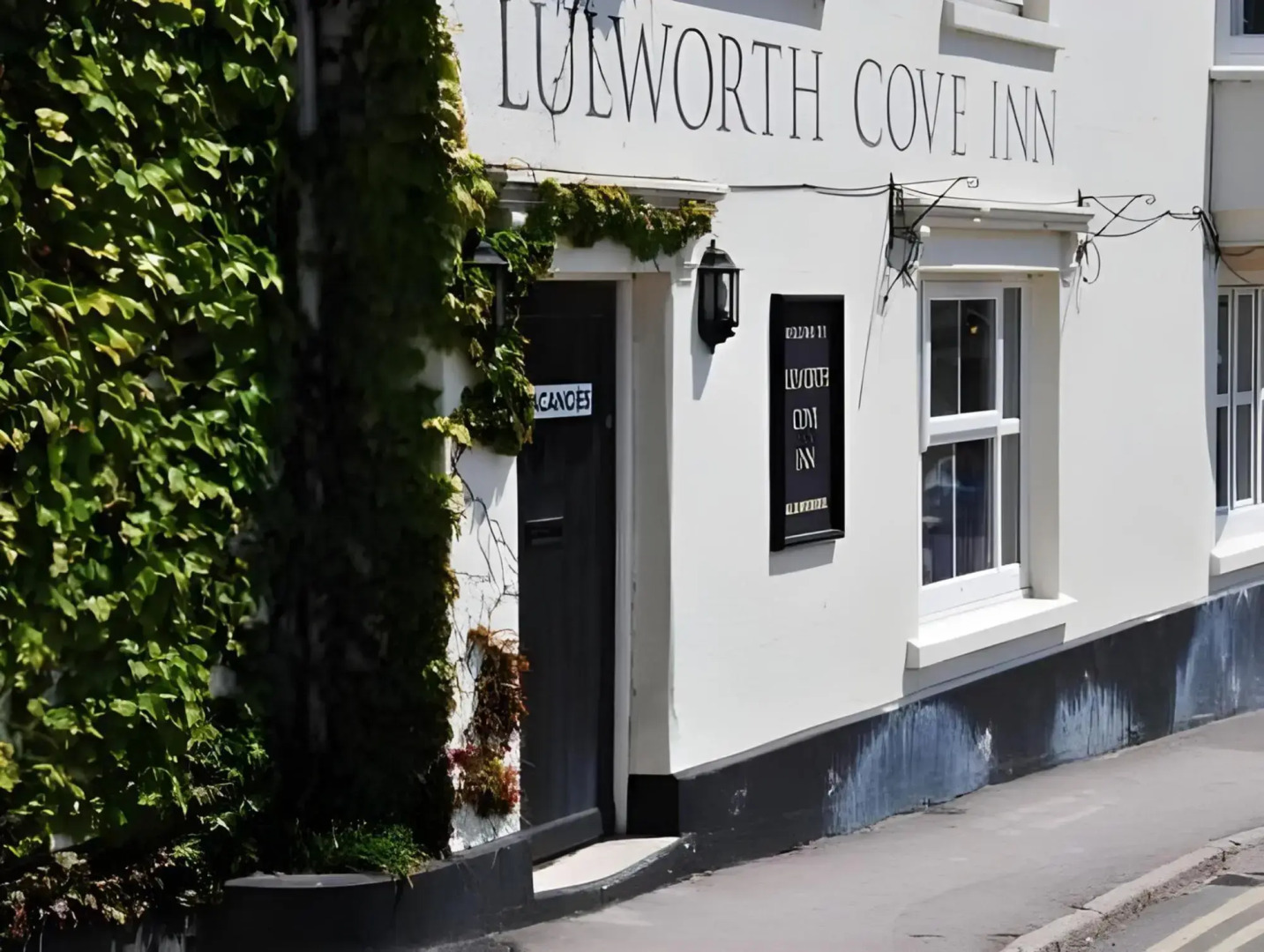 Lulworth Cove Inn