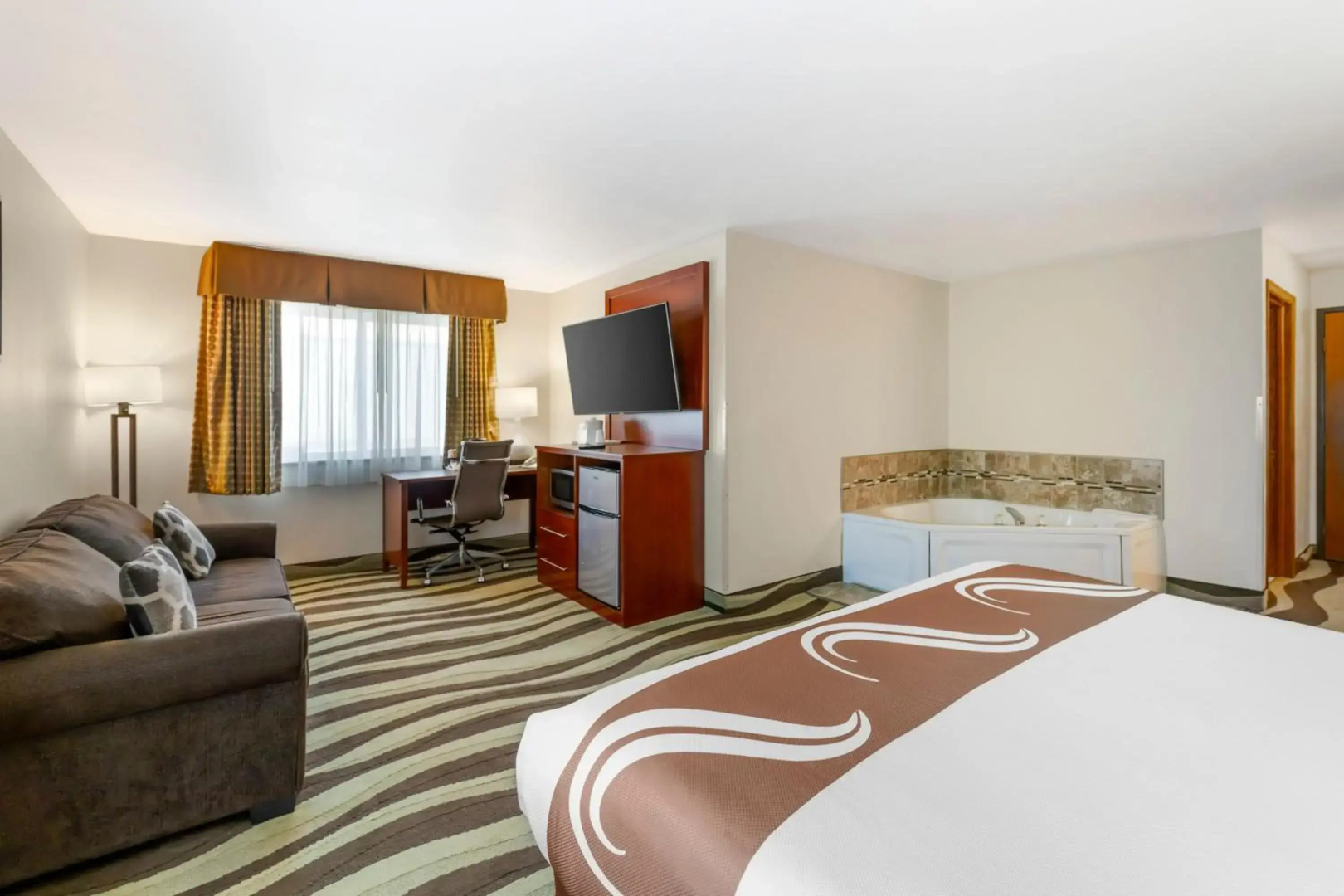 Quality Inn & Suites Stoughton - Madison South