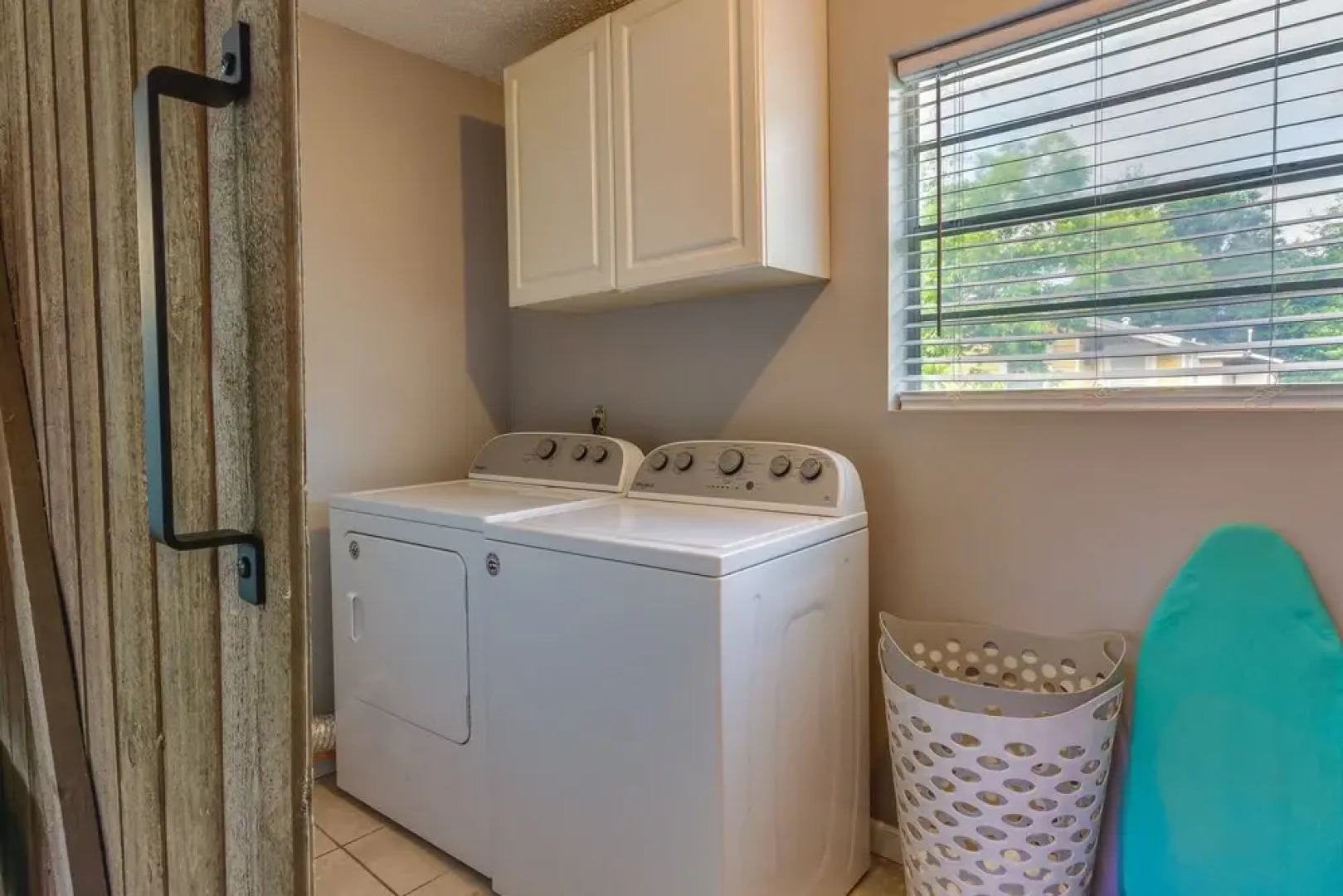 Charming Pensacola Vacation Rental - 3 Mi to Dtwn