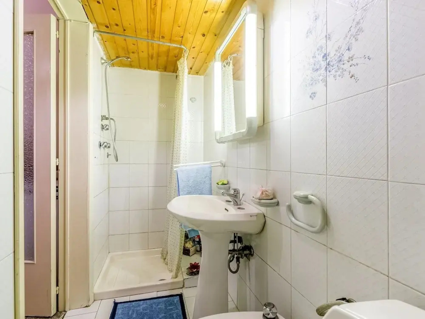 Traditional Holiday Home in Ragalna With Balcony