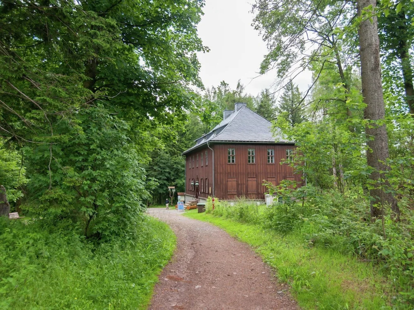 Apartment in Ilmenau With Garden, Terrace, Bbq, Deckchairs