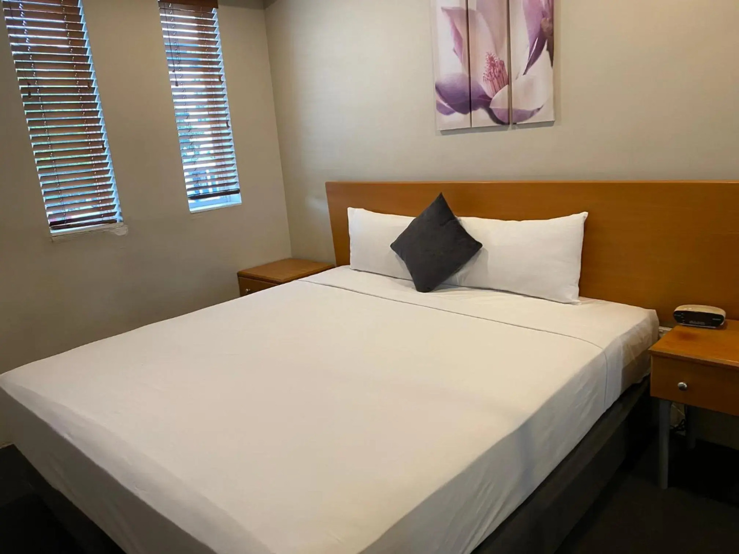 The Cosmopolitan Motel and Serviced Apartments