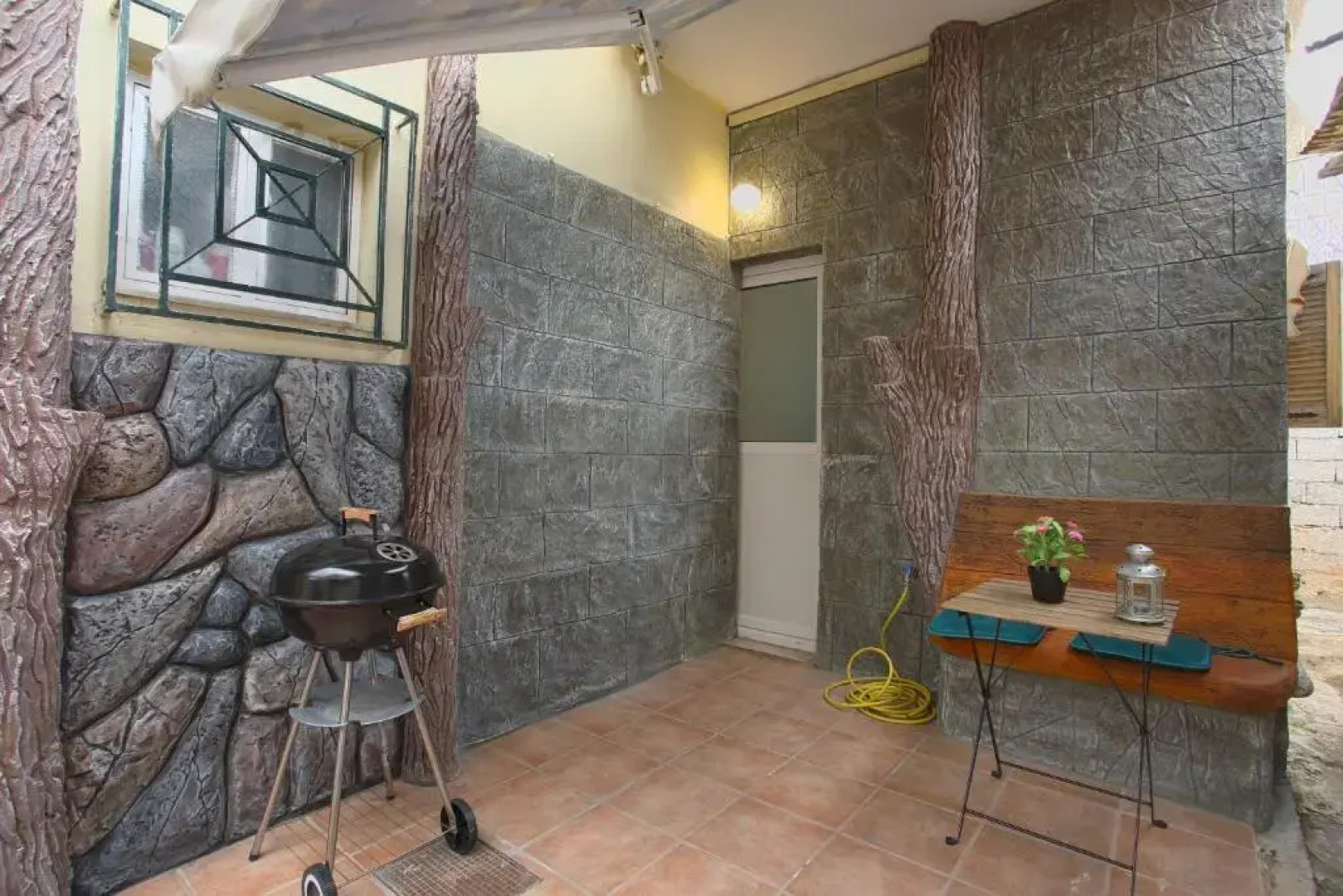 Nikea apartment near Piraeus port and metro st