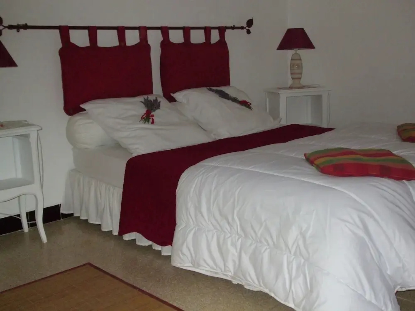 Luxurious Holiday Home with Pool in Pertuis France