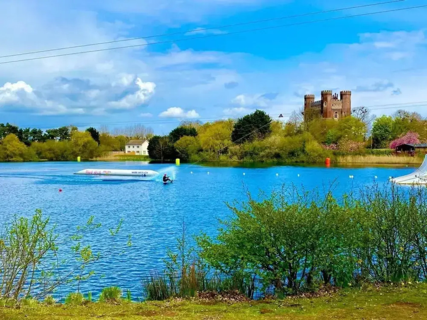 Tattershall Lakes Luxury Hot Tub Retreat