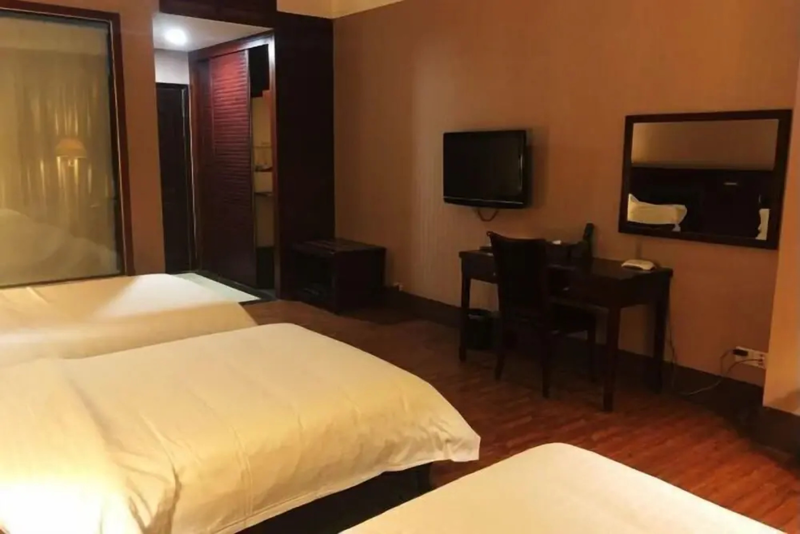 Huangguang Holiday Hotel