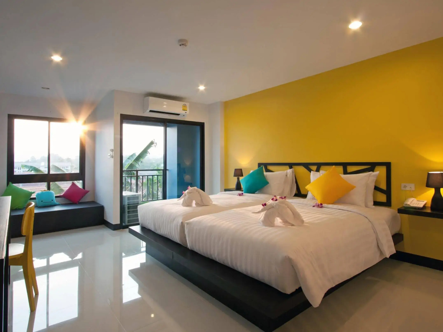 Sleep Whale Hotel