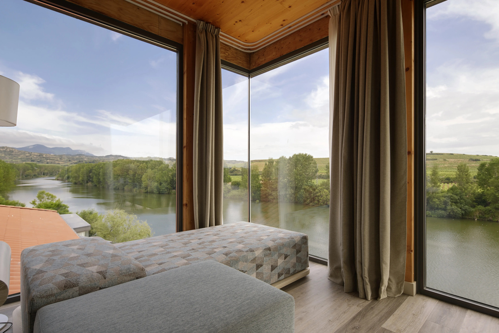 Palacio Tondon, La Rioja Brinas