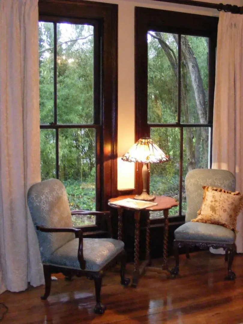 Adair Manor Bed& Breakfast