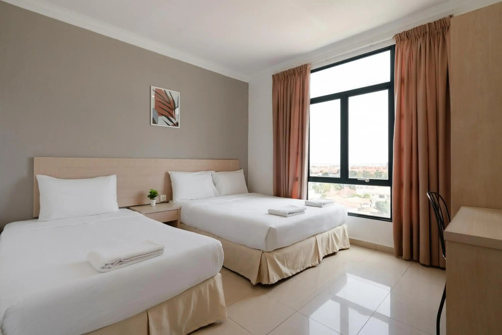 Golden View Serviced Apartment