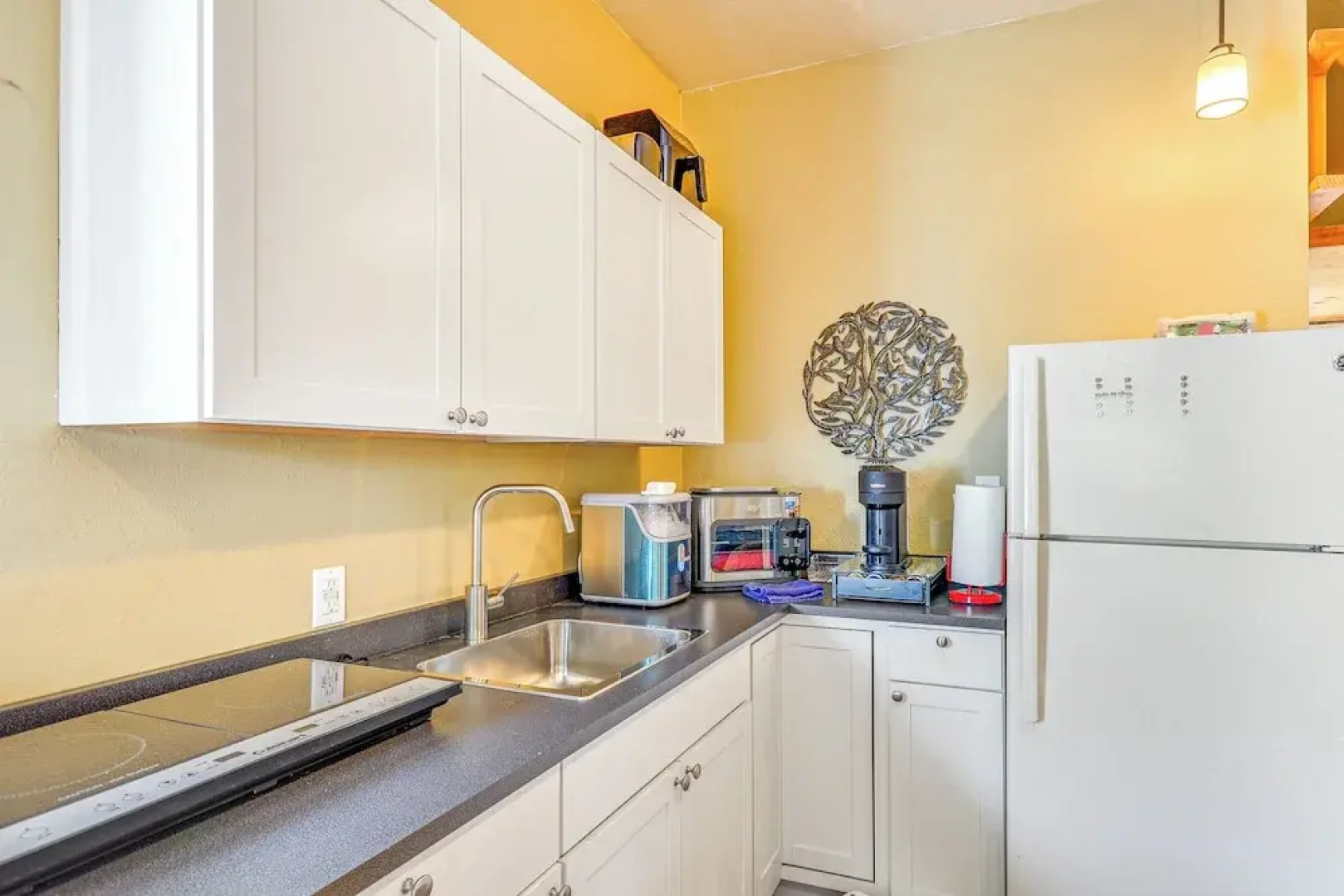 Guest Suite in Portland Area w/ Shared Patio