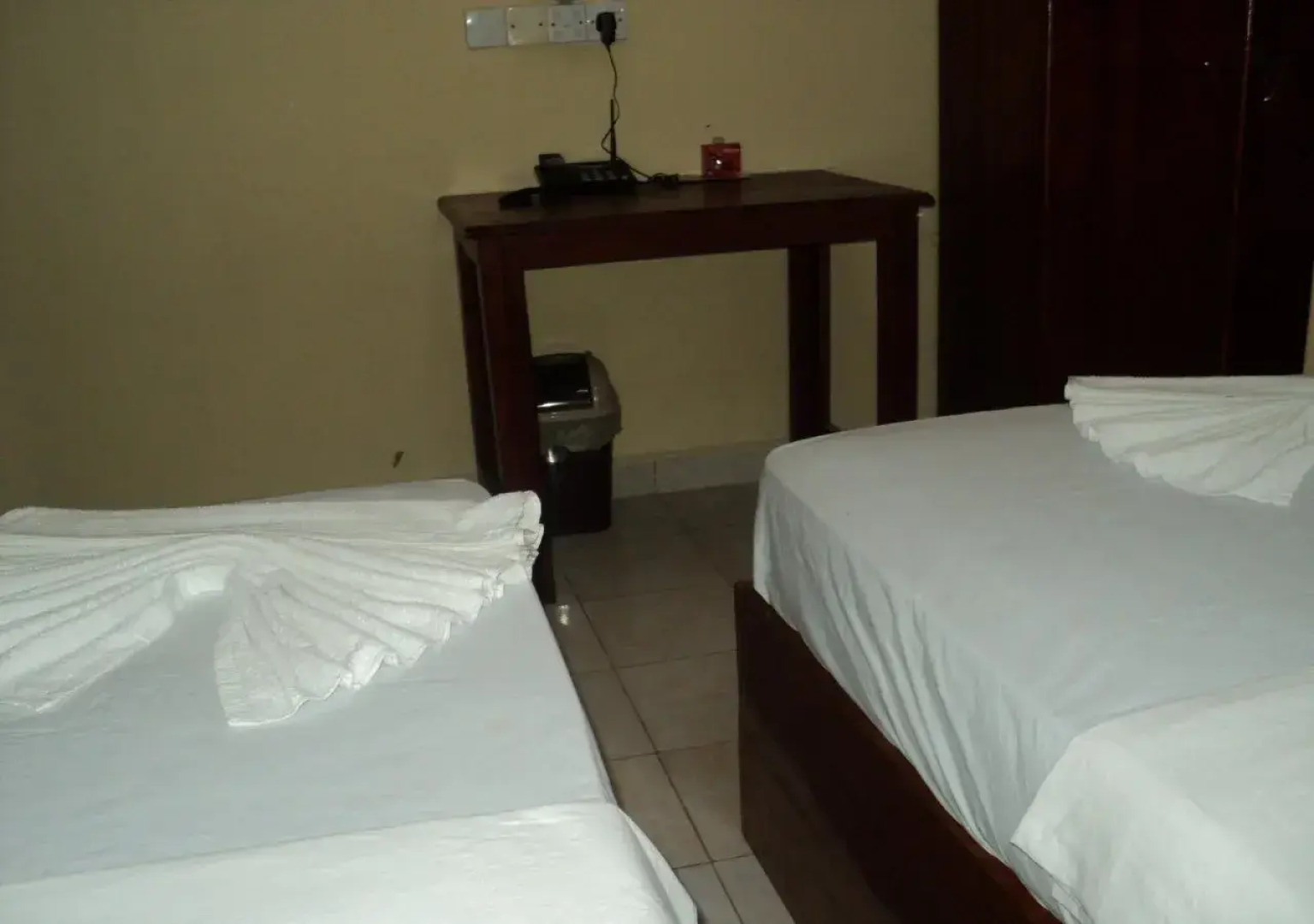 Vista Rooms N Coast Road