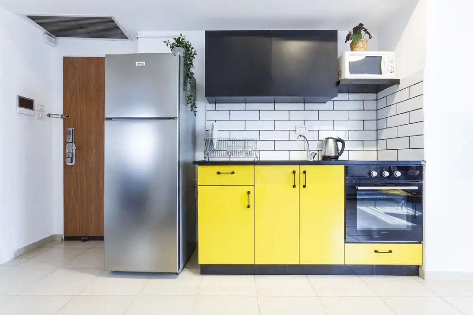AirTLV - Arlozorov Apartment's