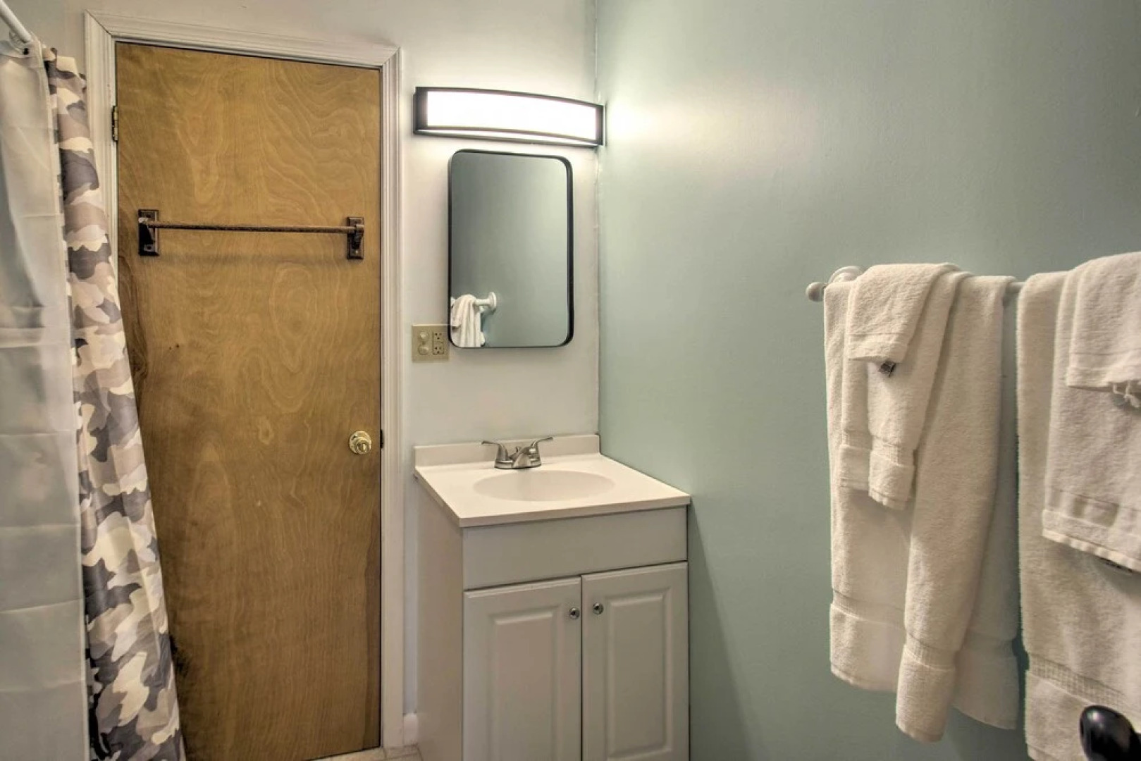 Rustic Getaway With Fireplace - Walk to Slopes!