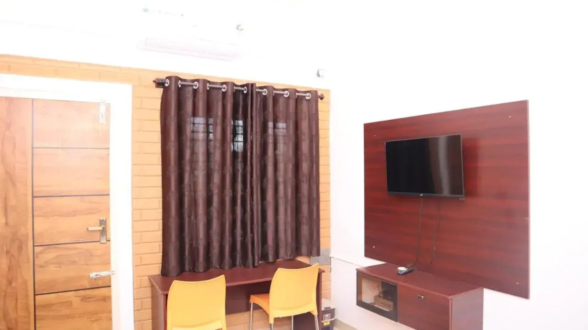 Smilestay Shree Jayaganga Arcade
