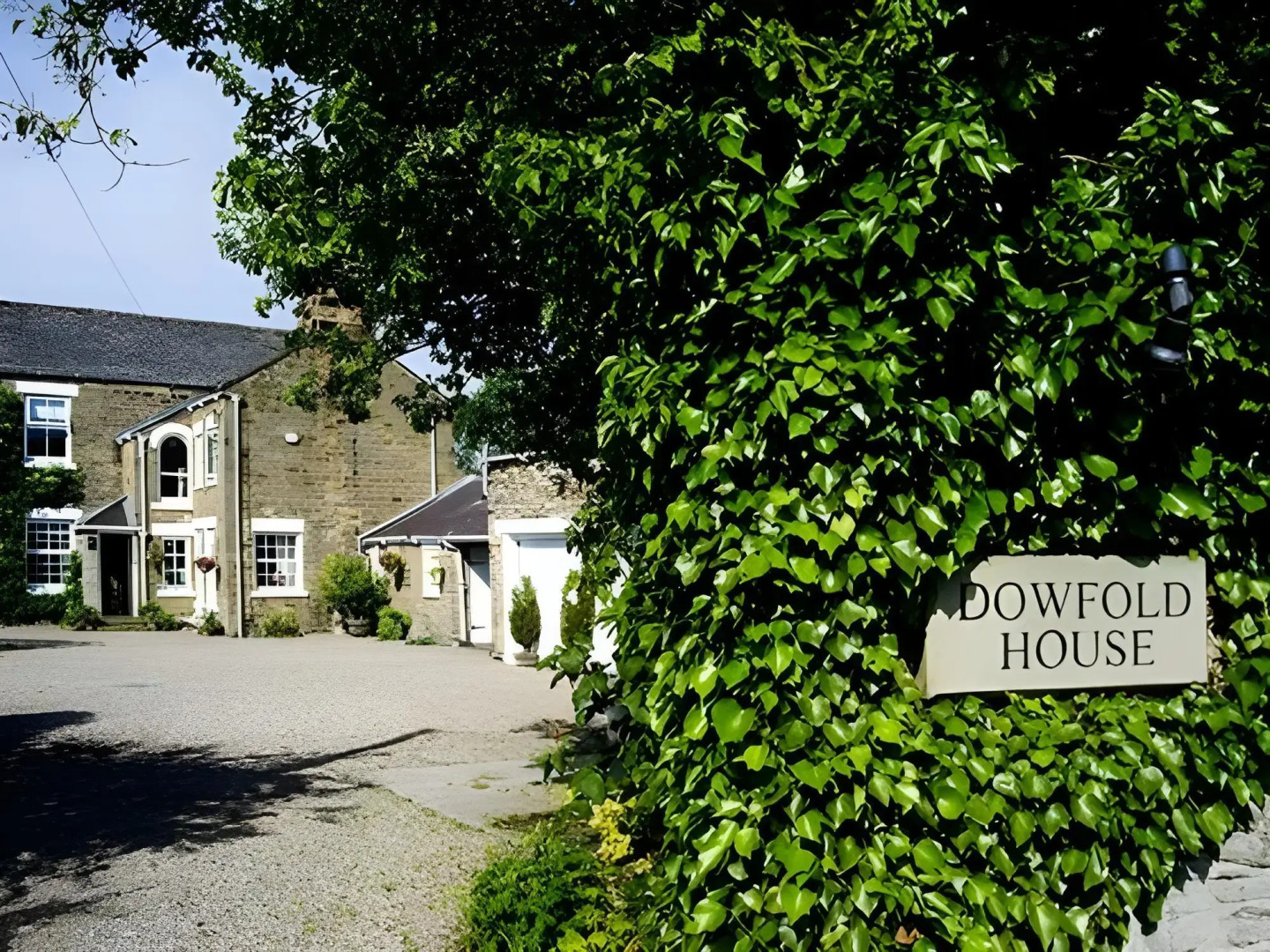 Dowfold House Bed & Breakfast