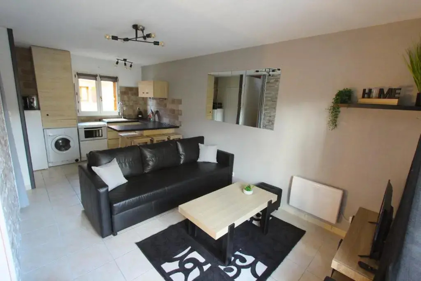 Charmante maison contemporaine idéalement située