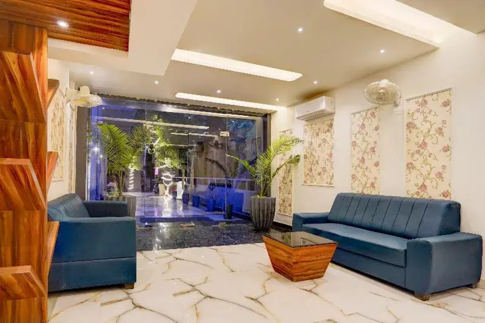 Townhouse 1363 Hotel Lindo Lugar