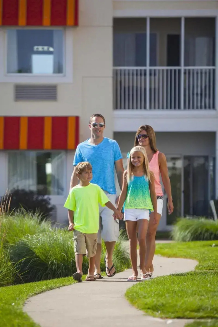 Cedar Point's Hotel Breakers