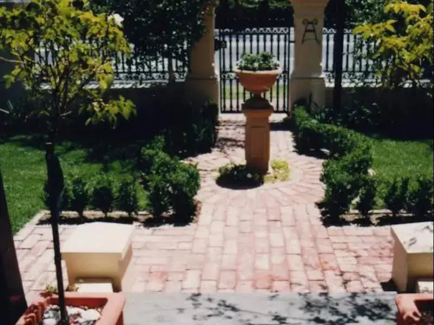 Water Bay Villa Bed and Breakfast