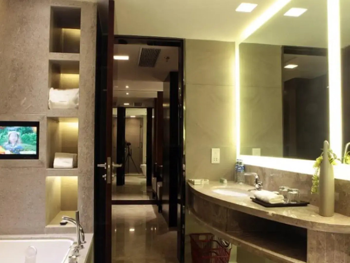 Fortune Century Hotel