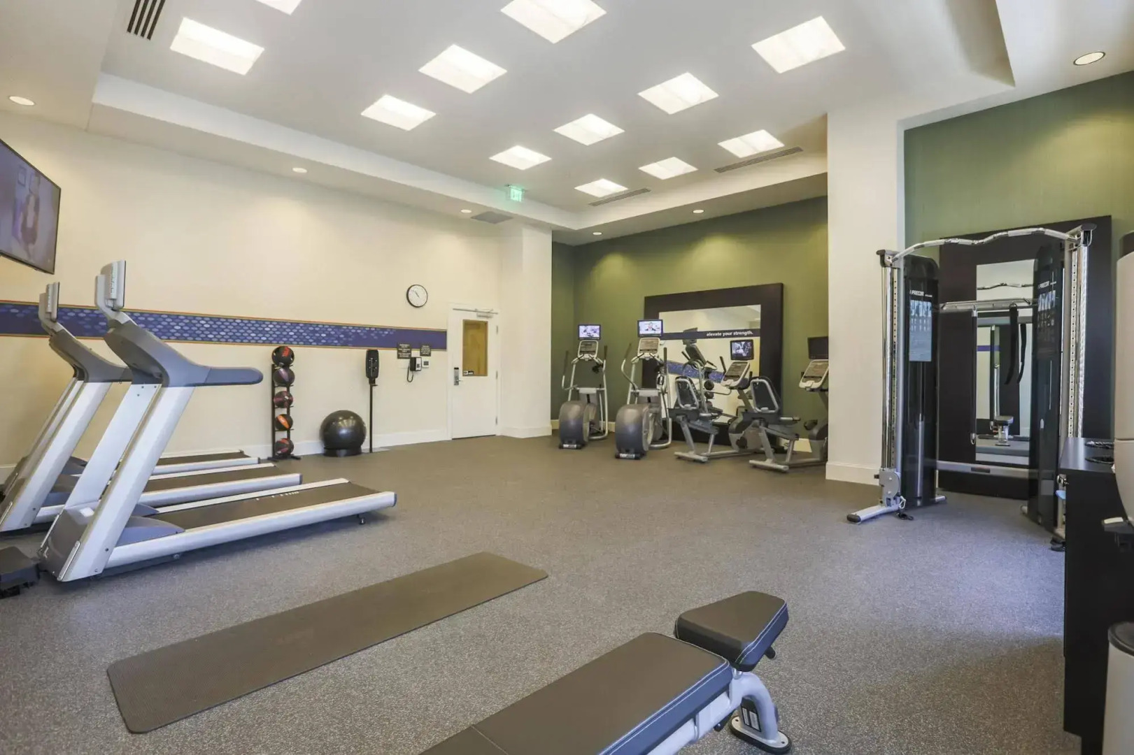 Hampton Inn & Suites Charleston Airport