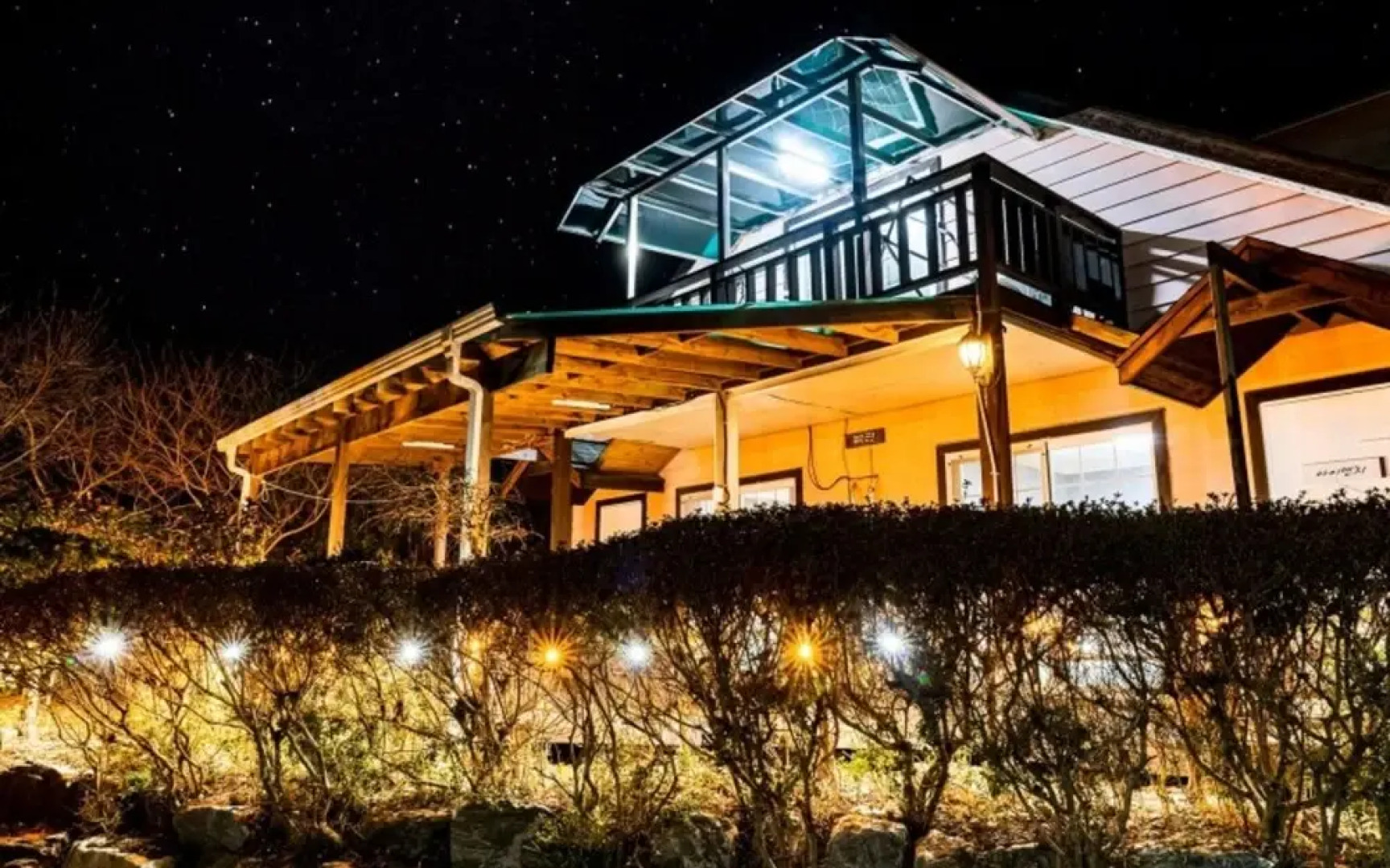 Taean (Anmyeondo) Time Travel Pension (with Dogs, All Rooms Renewed)