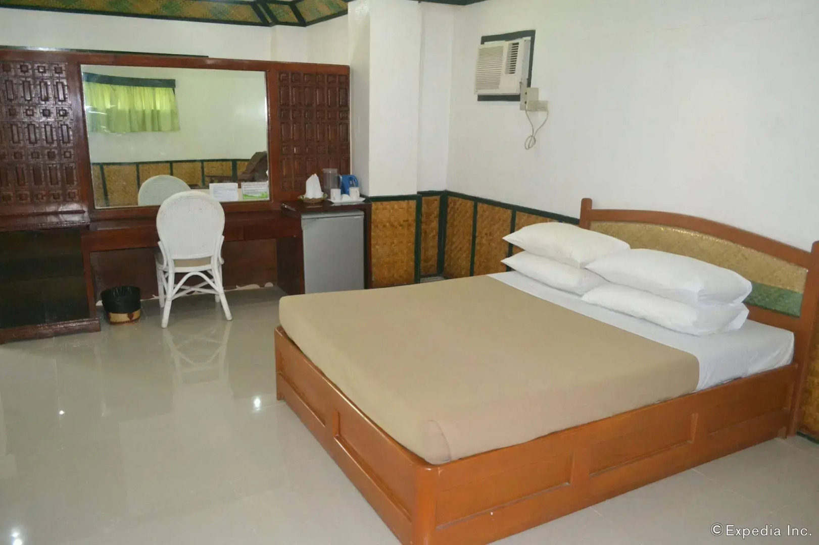 Family Country Hotel & Convention Center