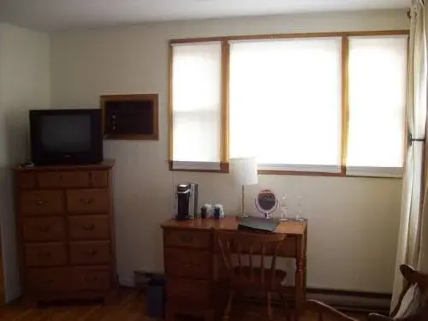 Loyalist Inn & Suites