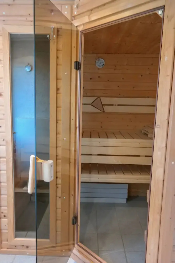 4pers - House w Sauna, Winter Garden & Fishing Pier in Front of the Lauwersmeer