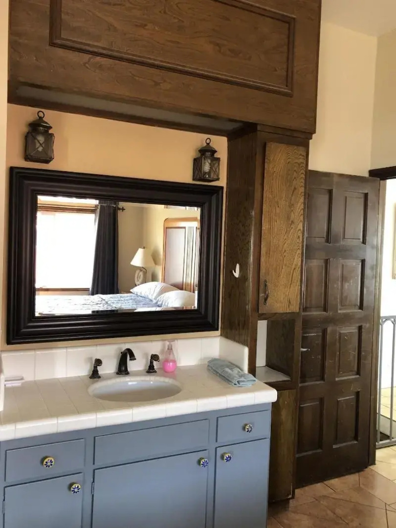 The Shores Inn and Beach Houses