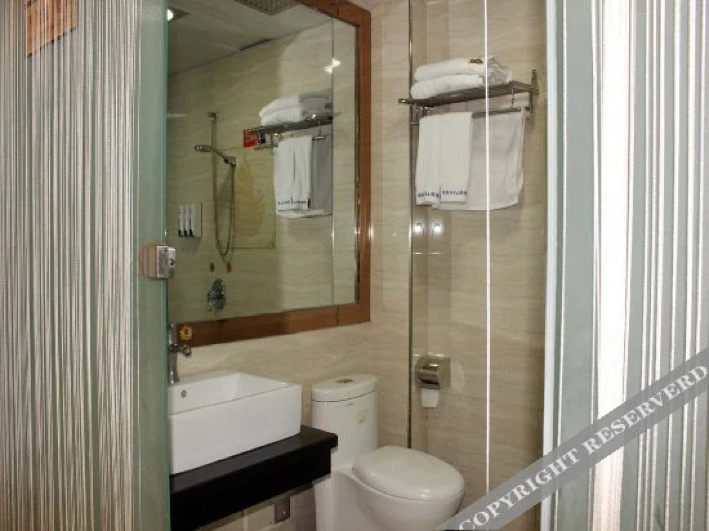 Jinyi Fashion Theme Hotel