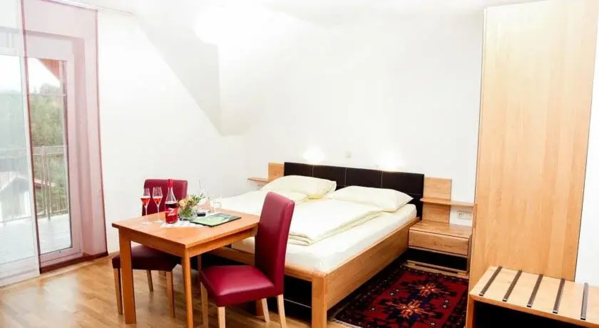 Weingut und Gästezimmer Zirngast