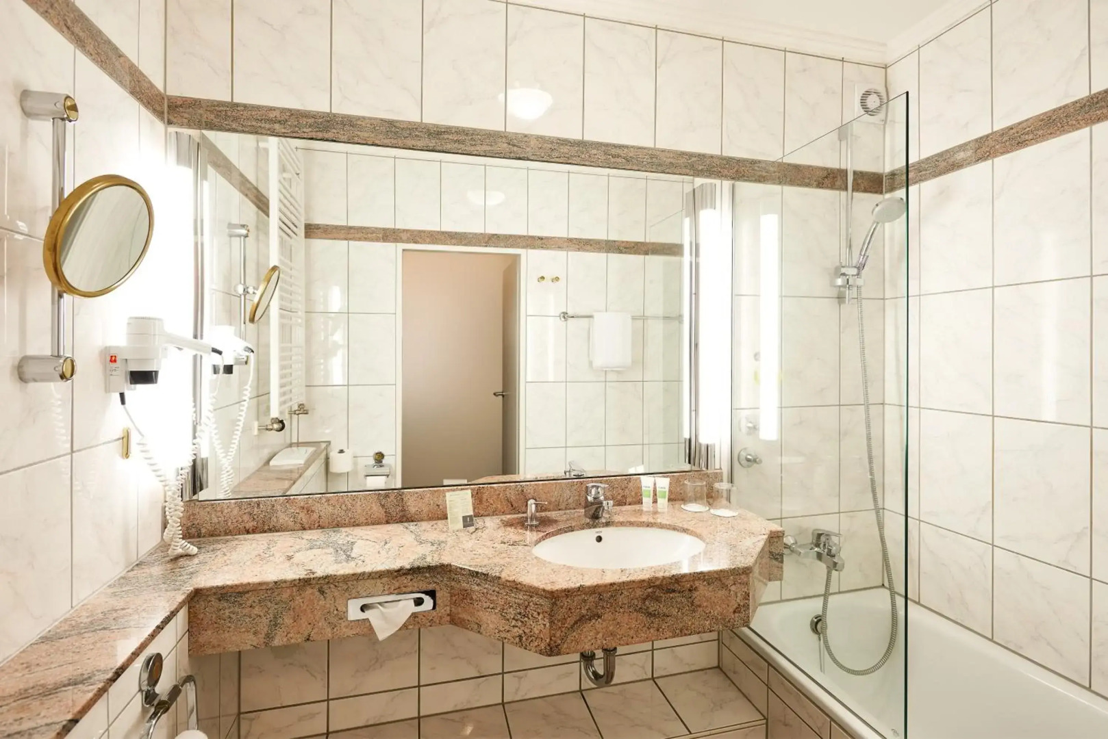 Hotel Zugbruecke Grenzau