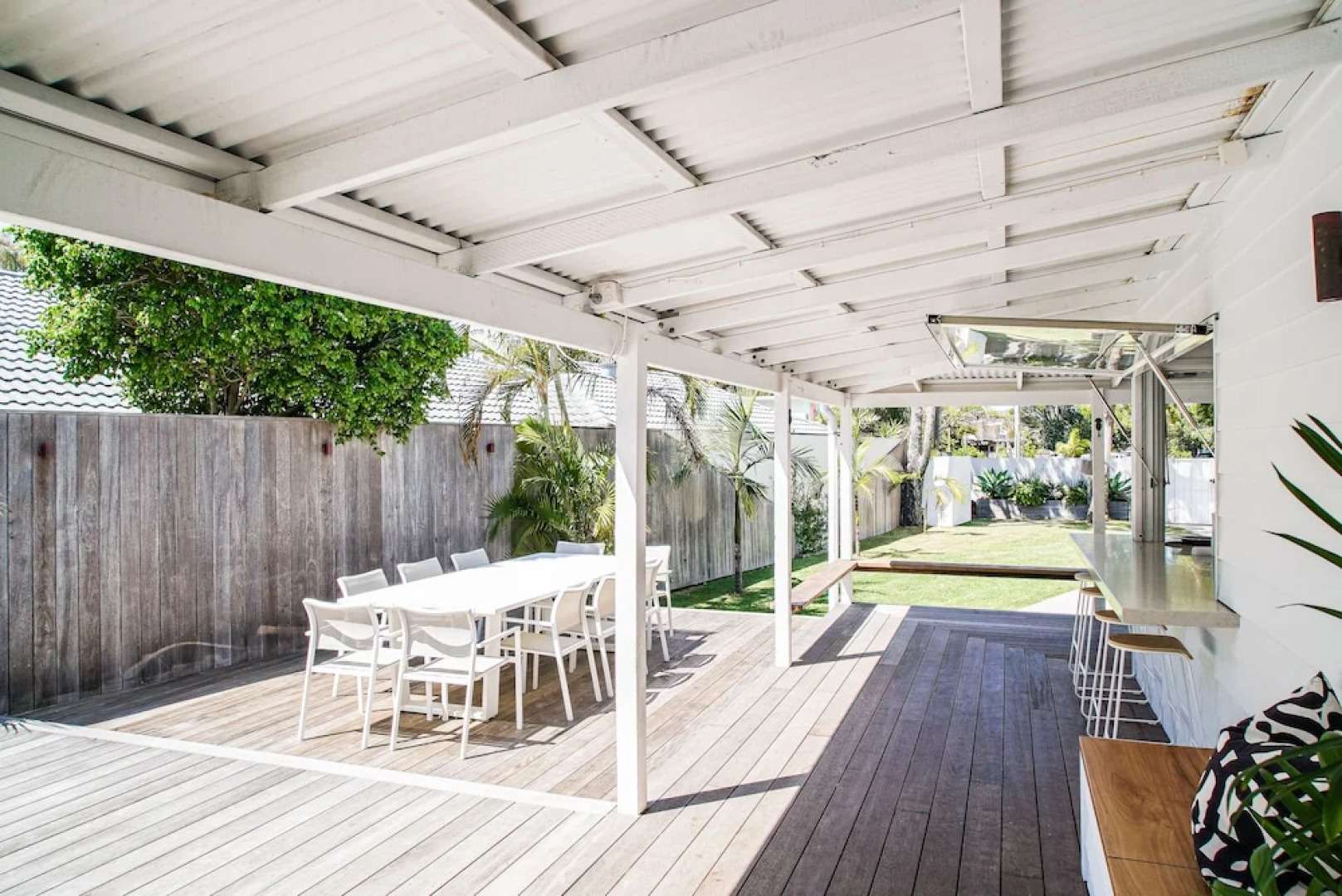 Your Luxury Escape - Paradise Palms