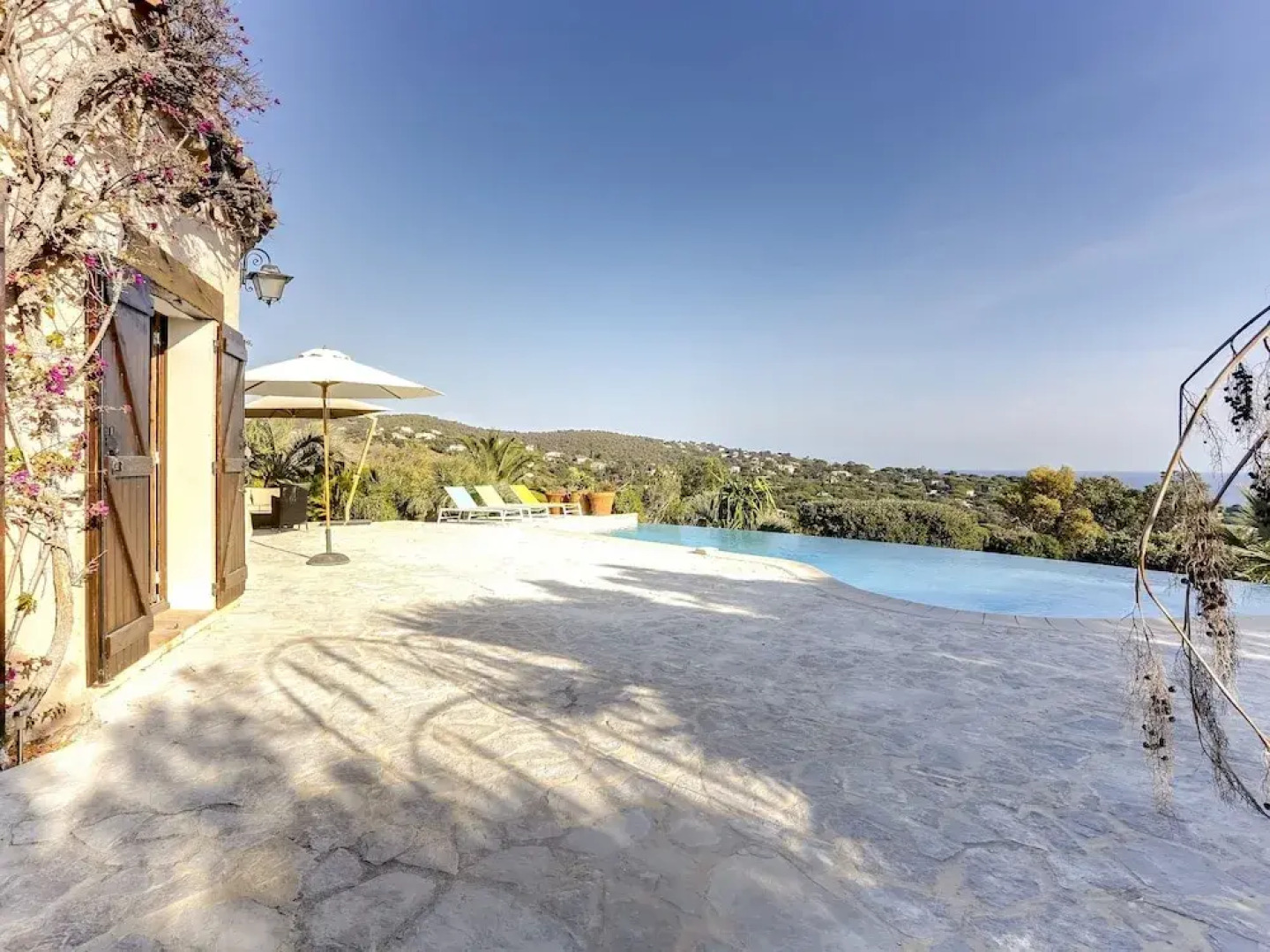 Le Bougnon Villa 4ch Piscine vue mer