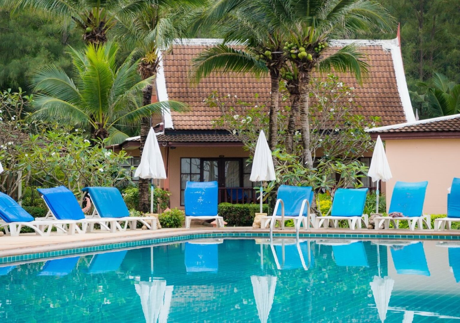 Lanta Casuarina Beach Resort