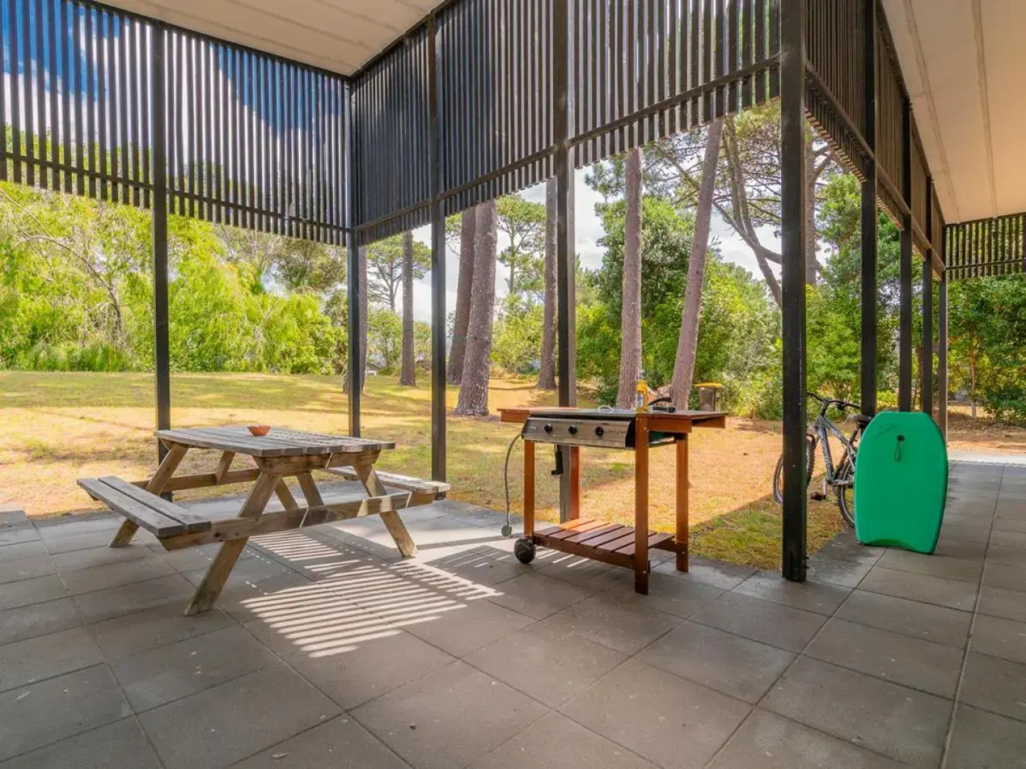 The Golden Hideaway - Matarangi Holiday Home