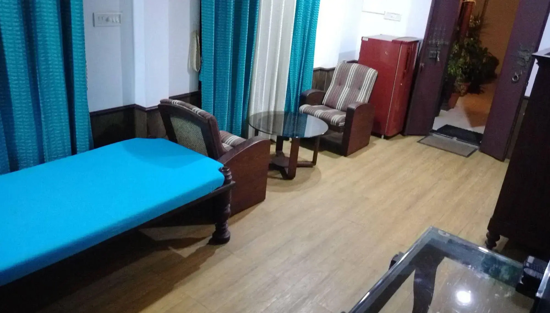 Reds Residency - Homestay