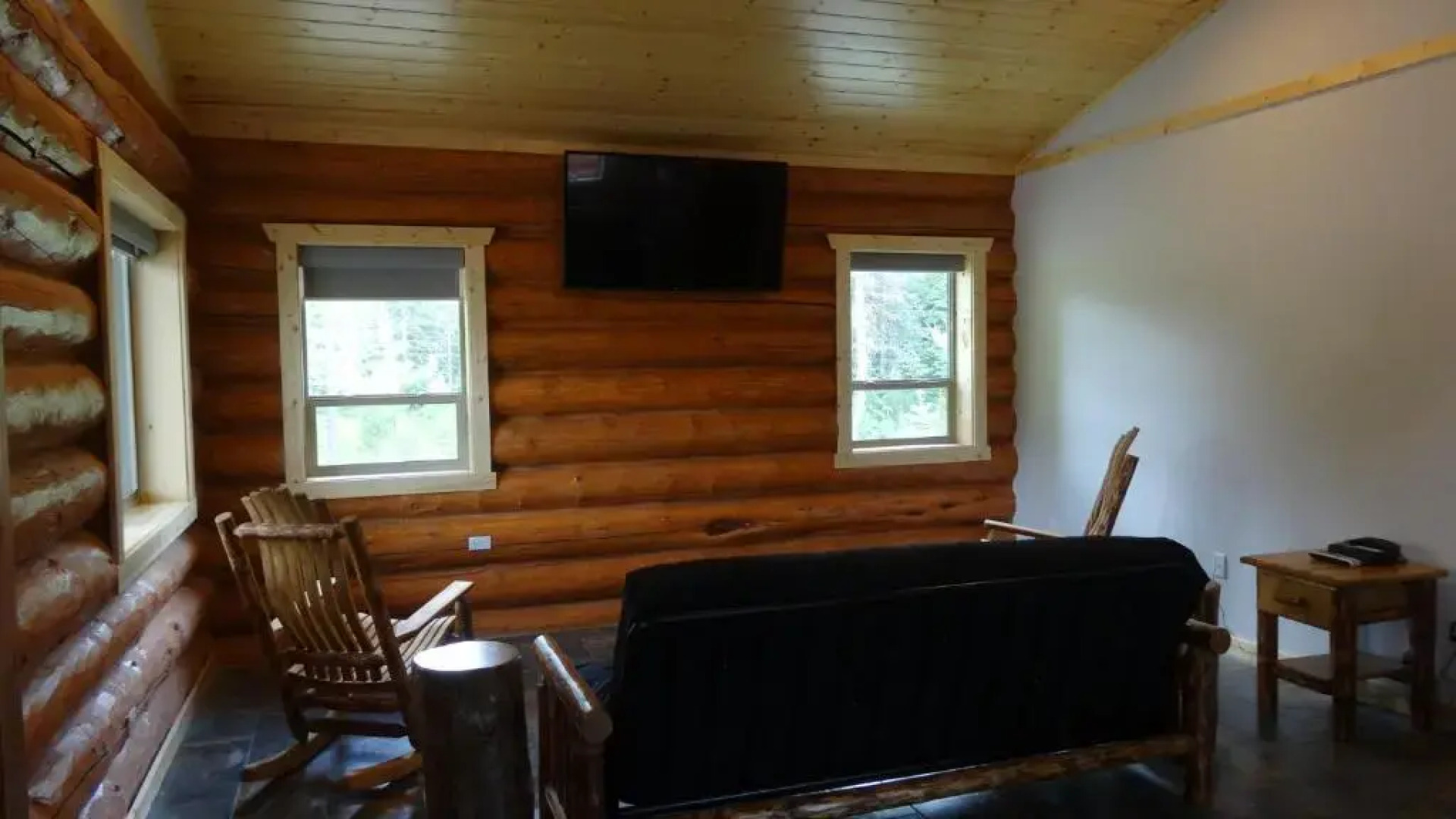 Bonners Ferry Log Inn