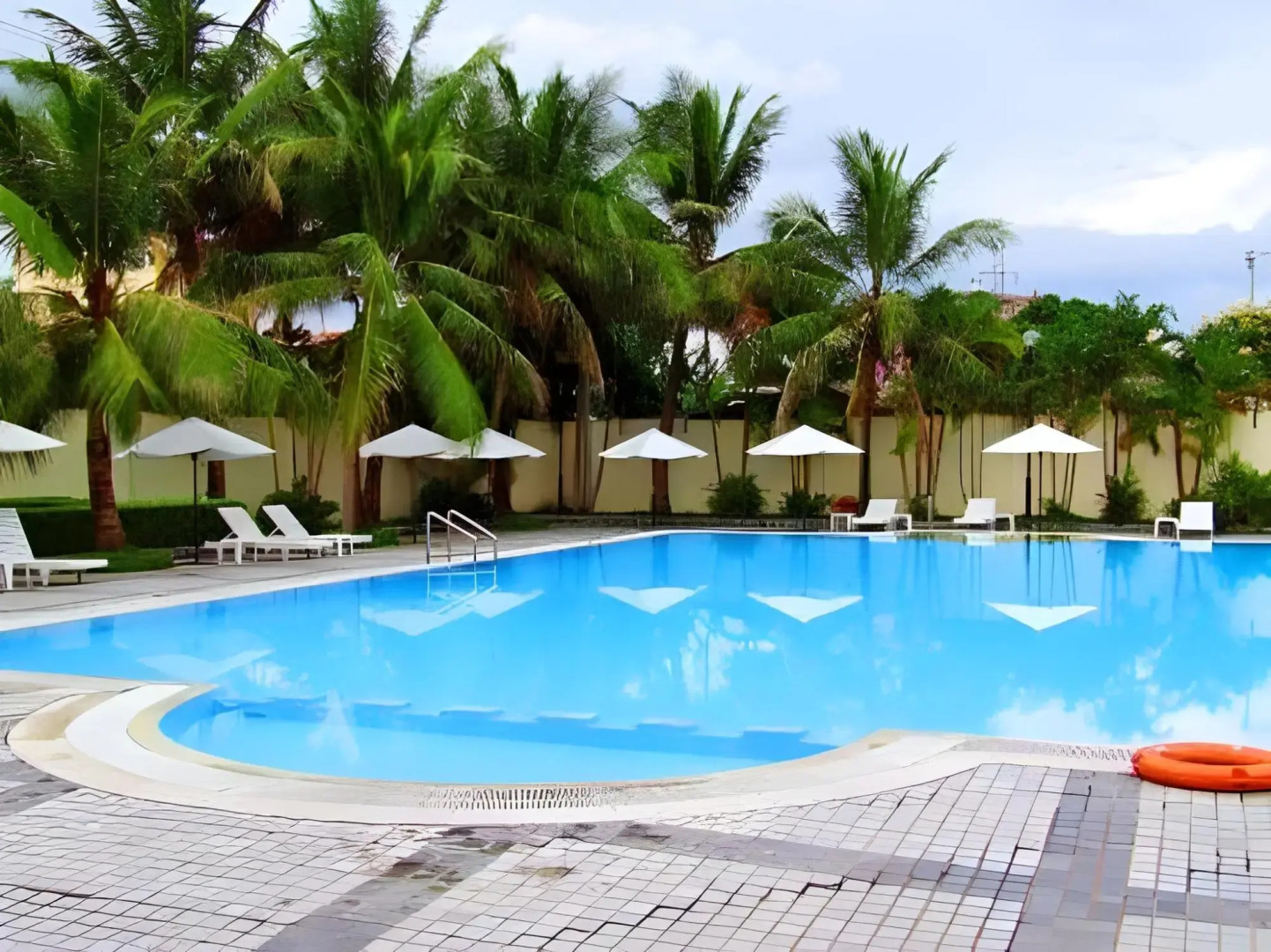 Sunflower International Village