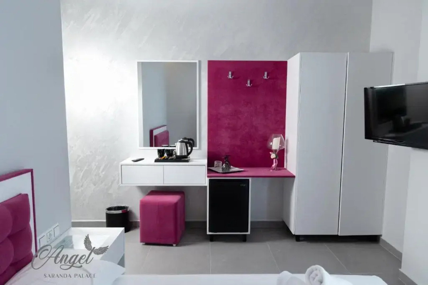 Angel Saranda Palace