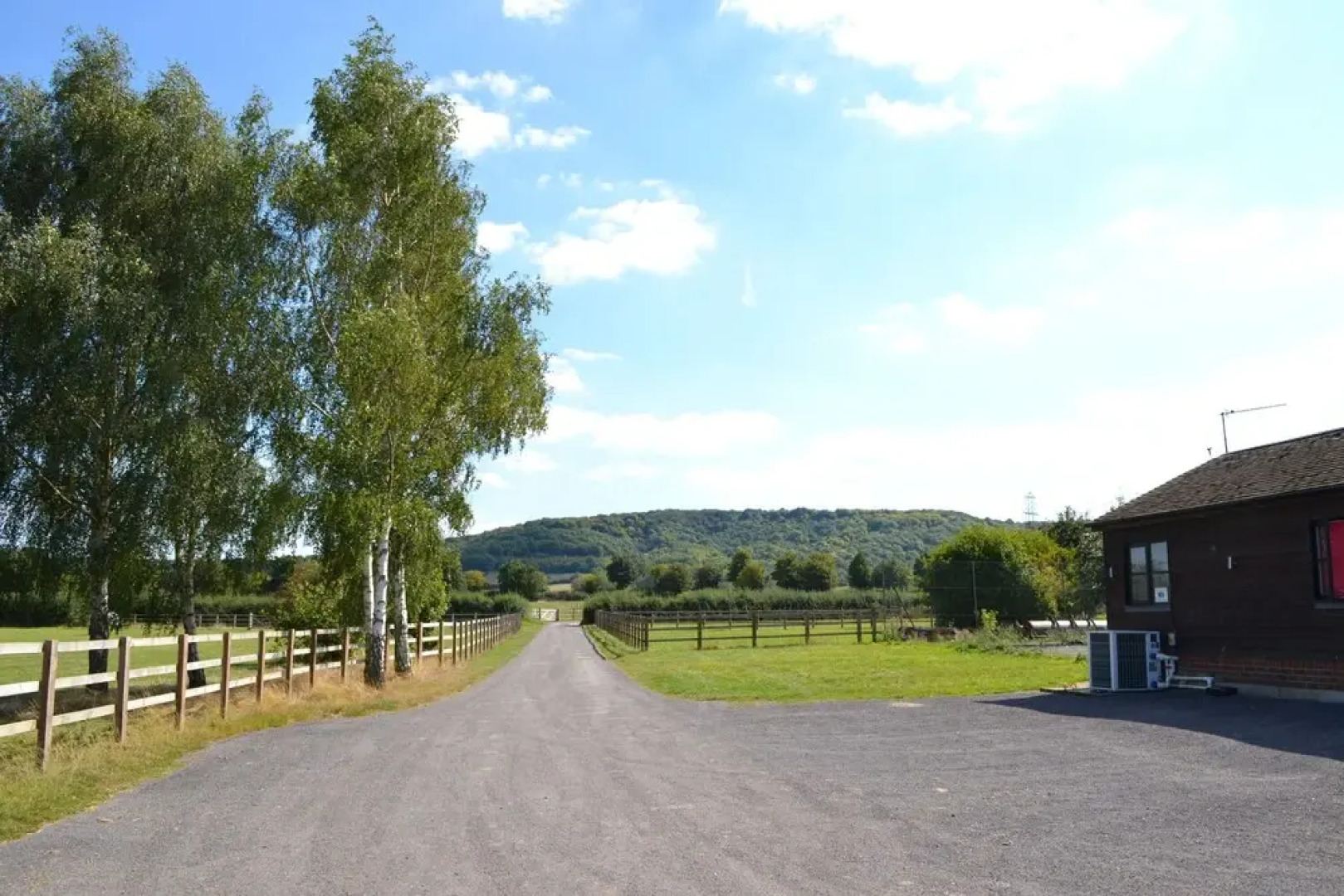 The Chiltern Lodges at Upper Farm Henton