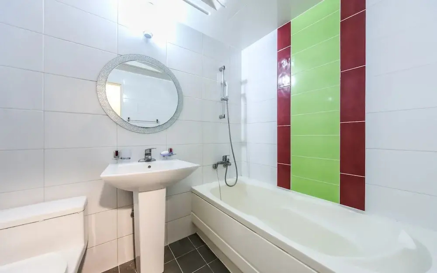 Gimhae Den Bastar Theme Kids Hotel