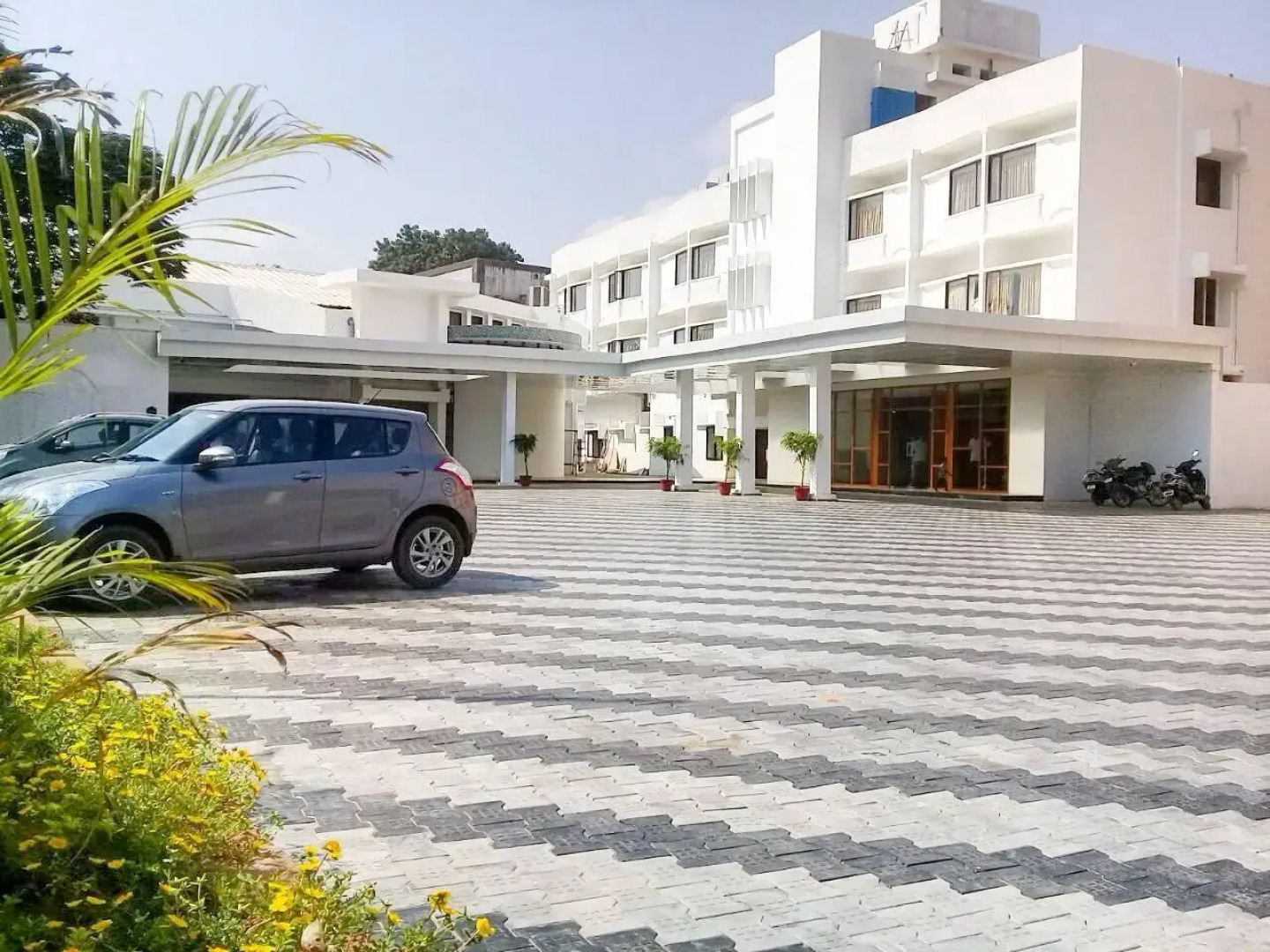 Arcot Woodlands Hotel